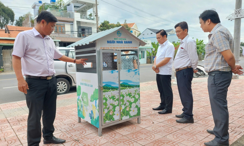 Tân Trụ đề nghị công nhận 4 xã đạt chuẩn nông thôn mới nâng cao