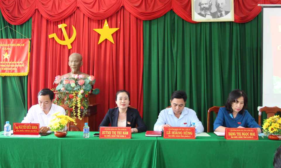 Thủ Thừa: Tổ đại biểu HĐND tỉnh, huyện tiếp xúc cử tri
