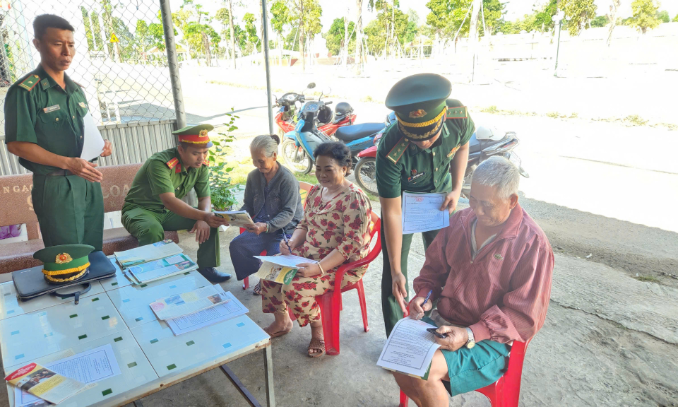 Người dân ký cam kết không sản xuất, buôn bán, vận chuyển và đốt pháo nổ