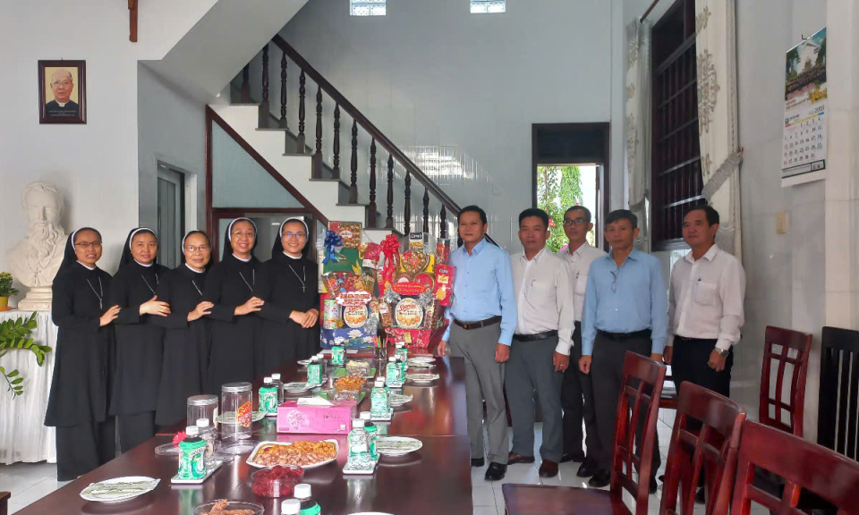 Lãnh đạo tỉnh thăm, chúc Tết cơ sở tôn giáo