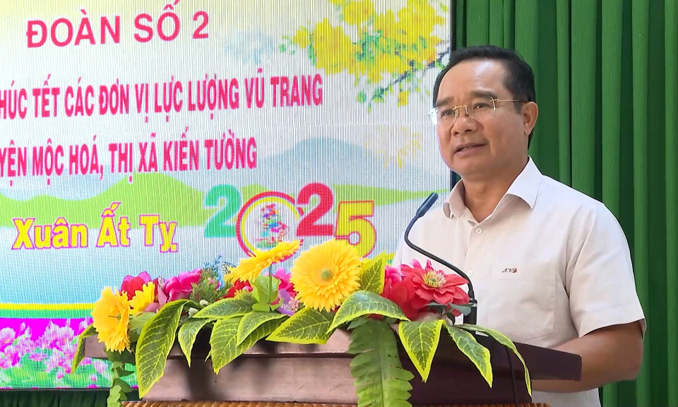 Bí thư Tỉnh ủy thăm, chúc Tết các đơn vị lực lượng vũ trang