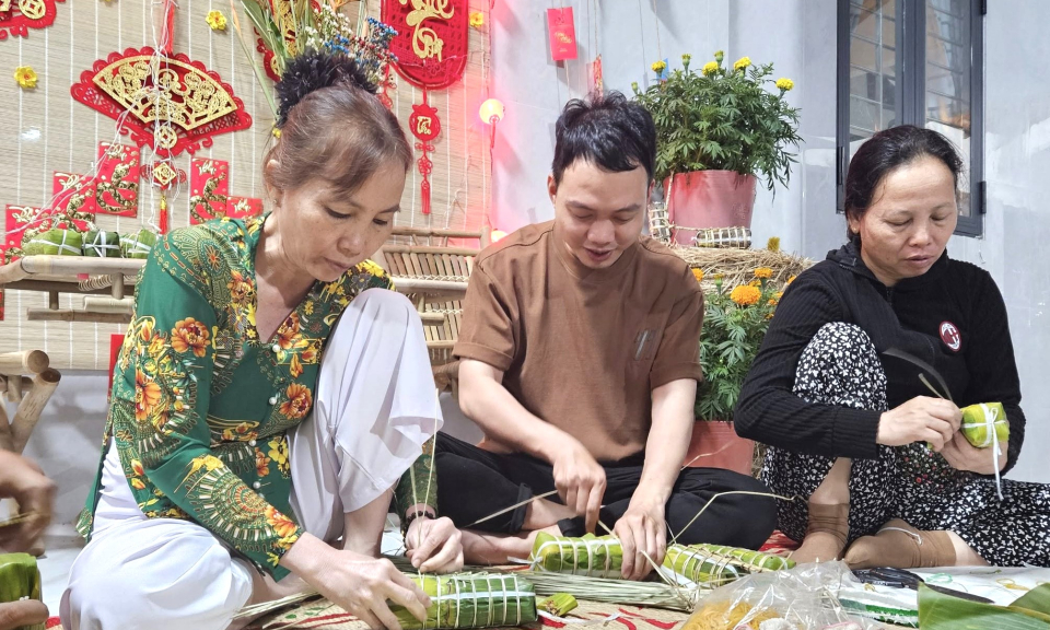 Bến Lức: Tuổi trẻ giữ gìn nét văn hóa Tết Việt