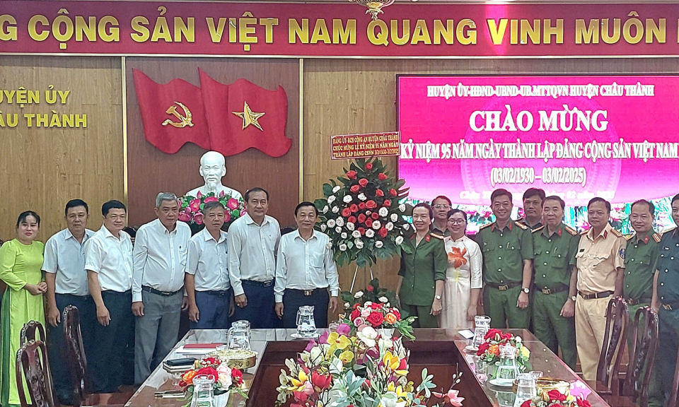 Công An huyện Châu Thành chúc mừng kỷ niệm 95 năm ngày thành lập Đảng