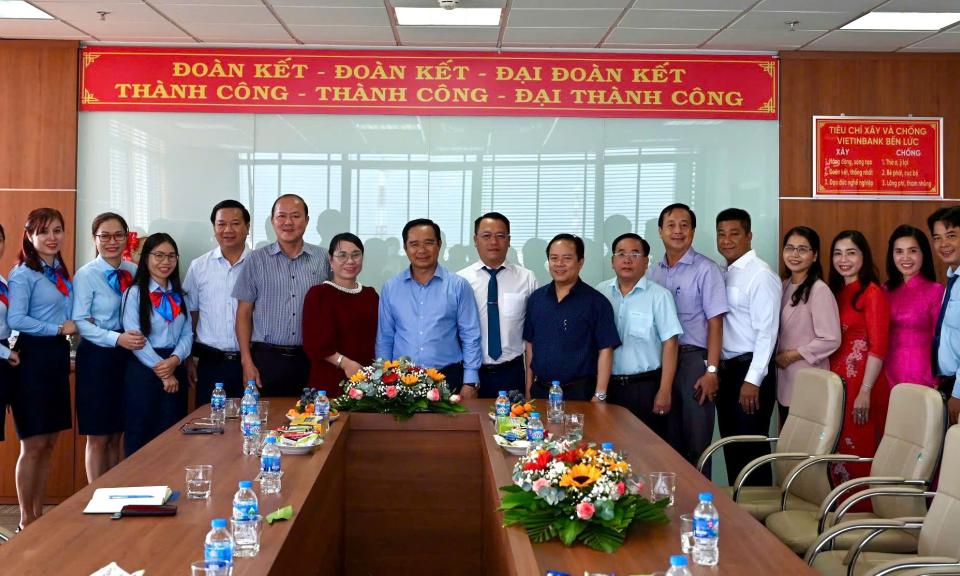 Bí thư Tỉnh ủy thăm, chúc Tết doanh nghiệp