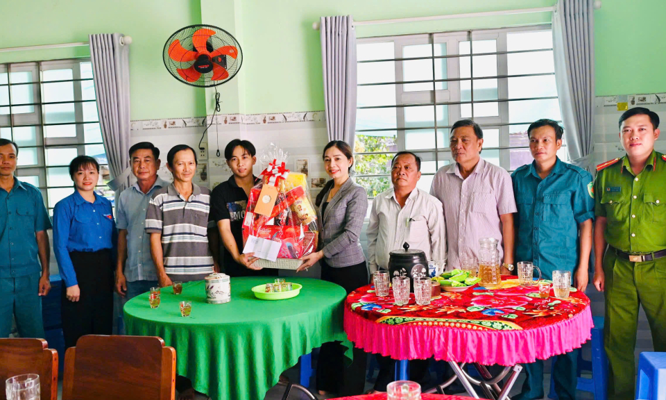 Bến Lức quan tâm tổ chức Lễ giao - nhận quân đúng luật
