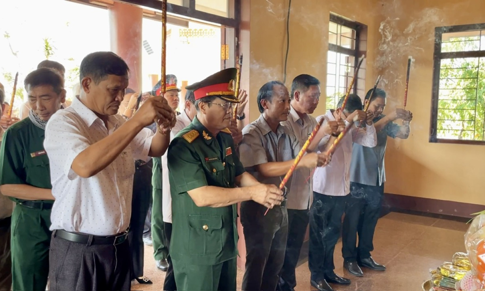 Tân Hưng tổ chức Lễ giỗ các anh hùng Liệt sĩ Trung đoàn 88