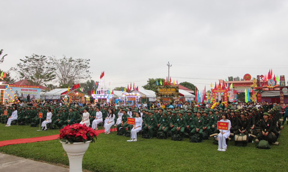 Thủ Thừa: Tân binh lên đường nhập ngũ