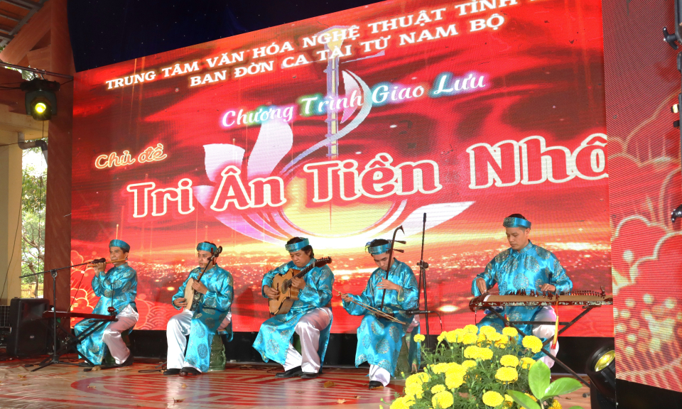 Hơn 100 nghệ nhân giao lưu Đờn ca tài tử Nam bộ 