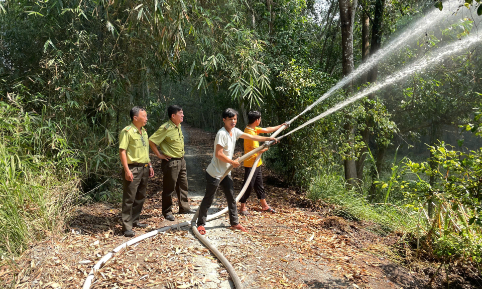 Tỉnh kiểm tra công tác phòng cháy, chữa cháy rừng tại Tân Hưng