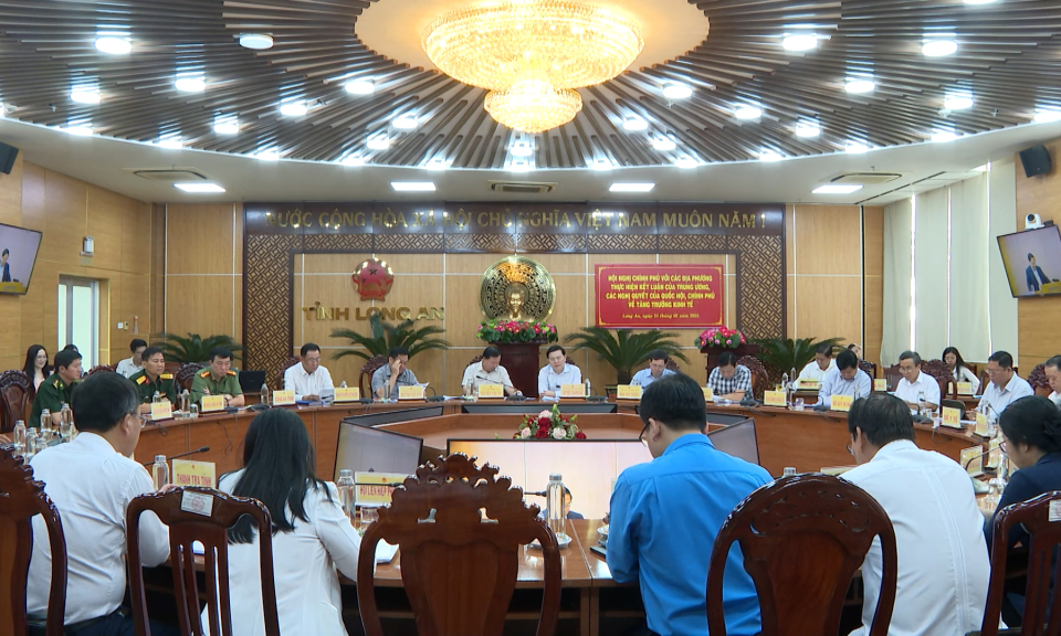 Chính phủ họp các tỉnh, thành phố về tăng trưởng kinh tế