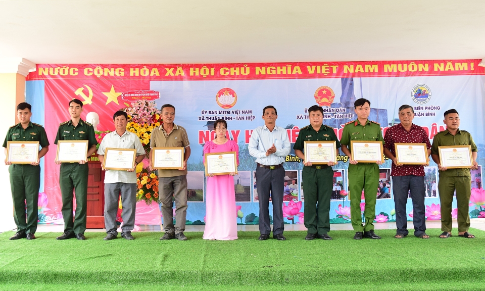 Thạnh Hóa tổ chức Ngày hội biên phòng toàn dân năm 2025