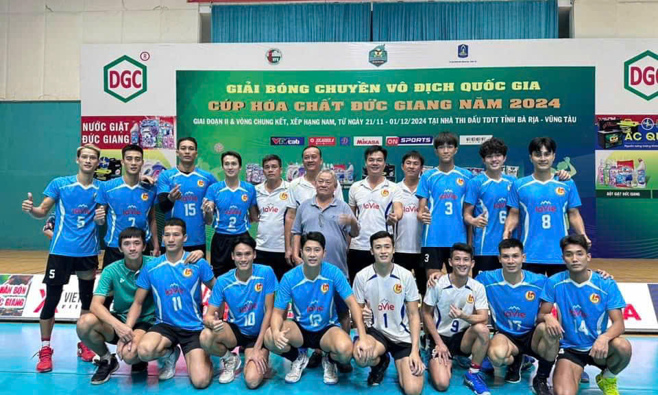 Bóng chuyền nam LAVIE Long An xuất quân tham dự các giải bóng chuyền 2025