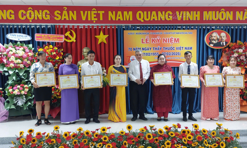 Huyện Châu Thành họp mặt kỷ niệm 70 năm Ngày Thầy thuốc Việt Nam 