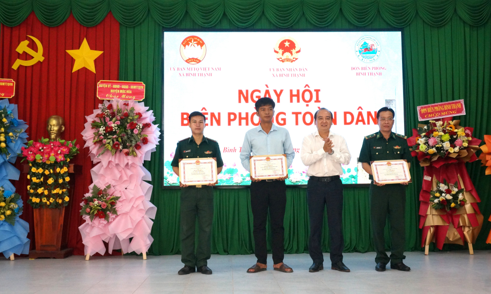 Mộc Hóa: Ngày hội Biên phòng toàn dân năm 2025