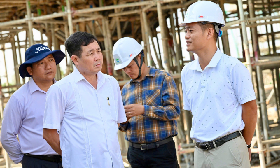 HĐND tỉnh khảo sát công trình, dự án đầu tư địa bàn Bến Lức