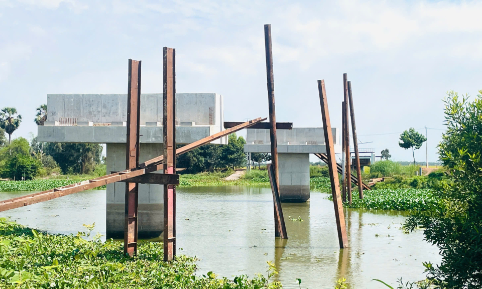 Tân Hưng: Cầu Cái Cóc được đầu tư xây dựng mới với nguồn vốn gần 54 tỉ đồng