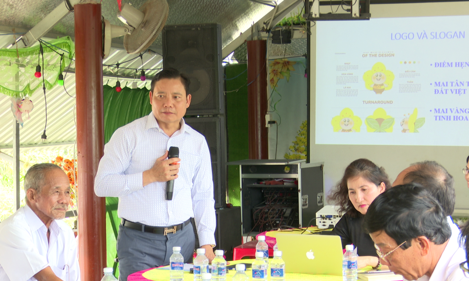 Phó Chủ tịch UBND tỉnh làm việc tại Làng nghề trồng mai Tân Tây