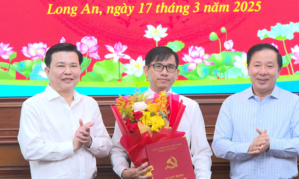 Đồng chí Lê Hồng Phước nhận nhiệm vụ Tổng Biên tập Báo và Đài PT-TH Long An