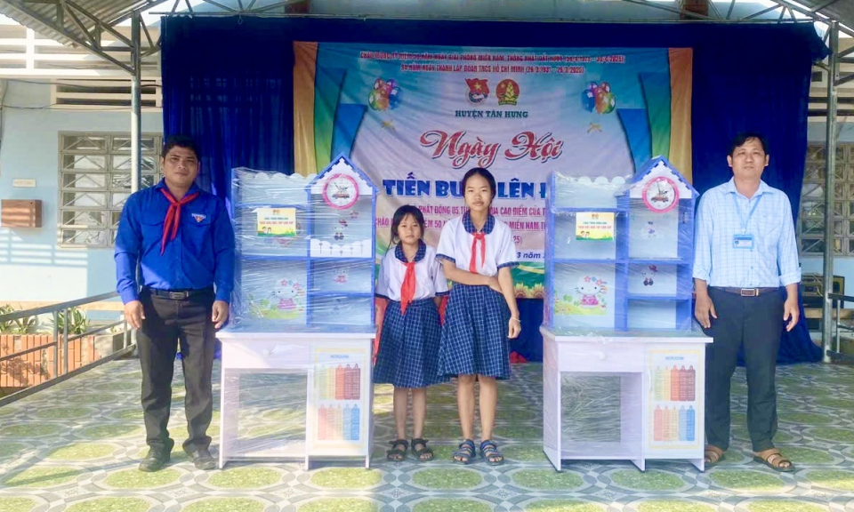 Tân Hưng tổ chức Ngày hội “Tiến bước lên đoàn”