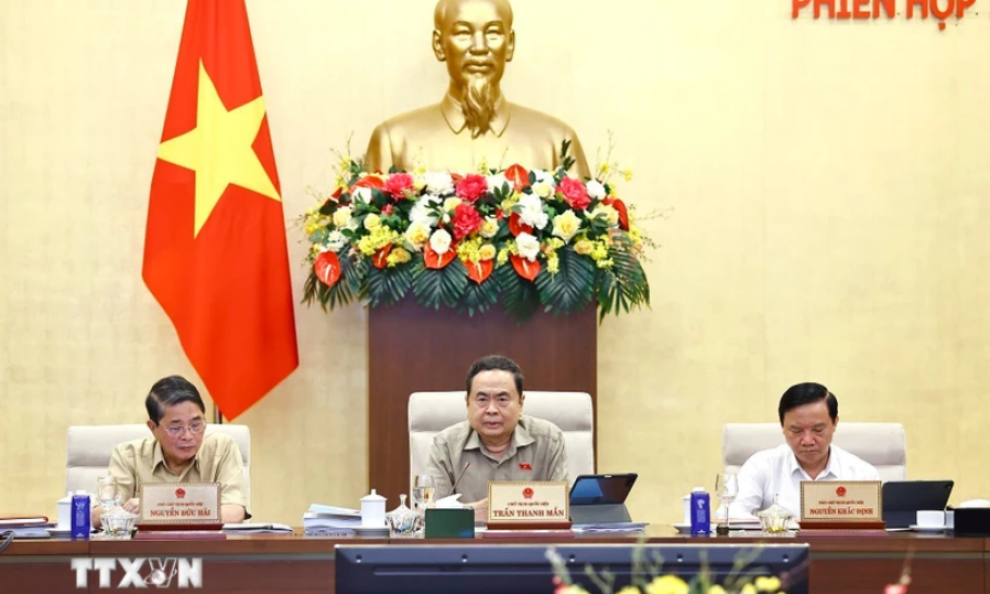 Quyết liệt chống lãng phí, nắm bắt cơ hội phát triển kinh tế-xã hội