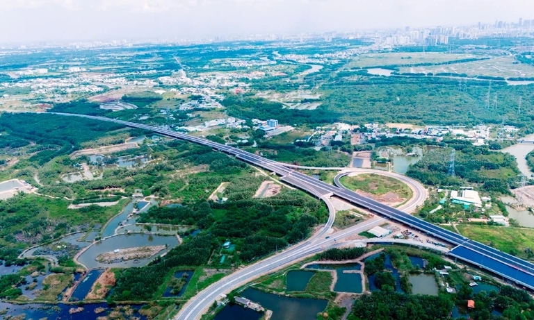 Từ 18h hôm nay: Xe ôtô được lưu thông trên tuyến cao tốc Bến Lức-Long Thành