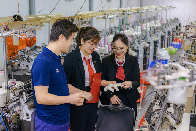 Mọi nhu cầu ngoại tệ hợp pháp đều được ngành ngân hàng đáp ứng đủ,. (Ảnh: Vietnam+)