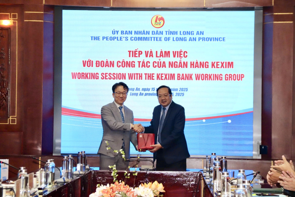 Ủy viên Ban Thường vụ Tỉnh ủy, Phó Chủ tịch UBND tỉnh - Nguyễn Minh Lâm tiếp và làm việc với Đoàn công tác của Ngân hàng Xuất nhập khẩu Hàn Quốc 