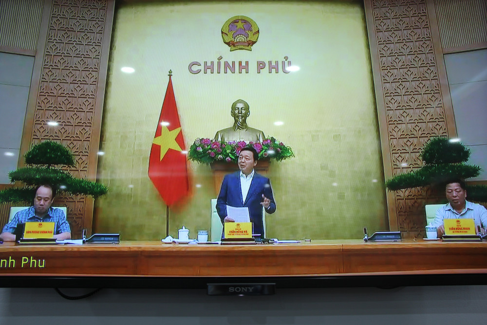 Phó Thủ tướng Chính phủ, Chủ tịch Ủy ban An toàn giao thông Quốc gia - Trần Hồng Hà phát biểu tại hội nghị