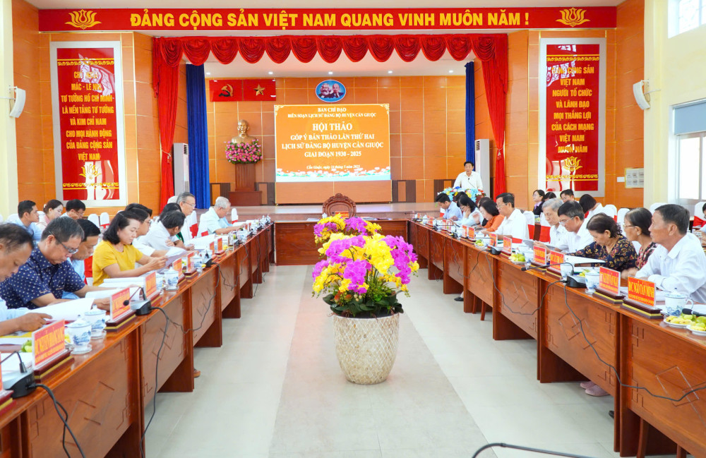 Đại biểu dự hội thảo