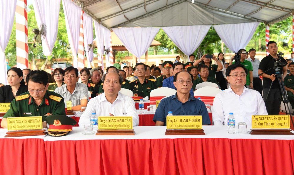 Đại biểu dự chương trình