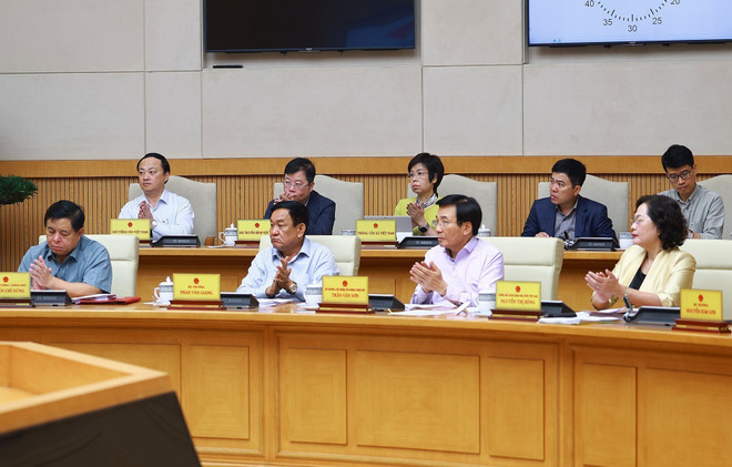 Các thành viên Chính phủ tham dự Phiên họp Chính phủ chuyên đề về xây dựng pháp luật, tháng 4/2025. (Ảnh: Dương Giang/TTXVN)