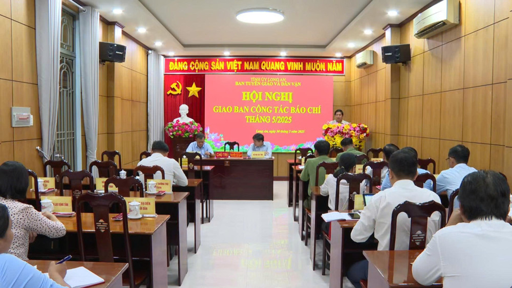 Đại biểu dự hội nghị giao ban công tác báo chí tháng 5/2025