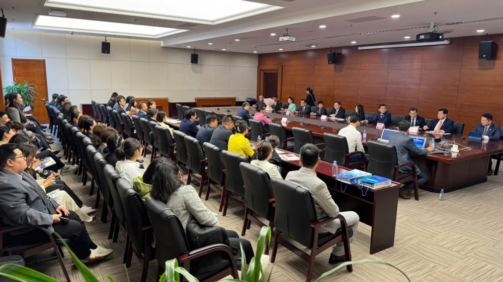 Đông đảo doanh nghiệp Trung Quốc tham dự trao đổi trực tiếp (B2B) với doanh nghiệp Việt Nam