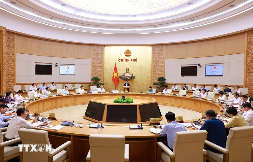 Thủ tướng Phạm Minh Chính chủ trì cuộc họp Chính phủ chuyên đề về việc sắp xếp, tổ chức lại đơn vị hành chính các cấp. (Ảnh: Dương Giang/TTXVN)