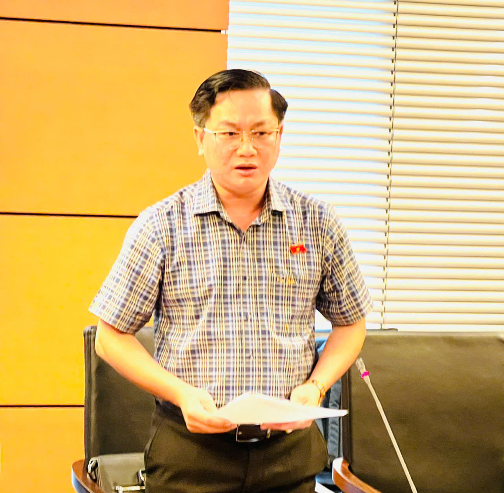 Đại biểu Trần Quốc Quân - Phó Chủ tịch Hội Nông dân tỉnh Long An đóng góp dự thảo Luật sửa đổi, bổ sung một số điều của Luật Doanh nghiệp