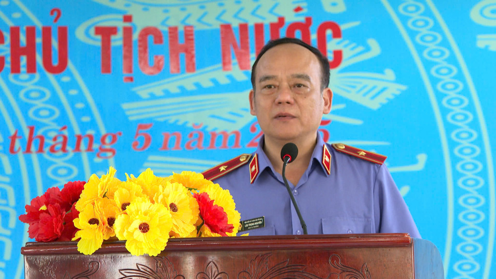 Phó Vụ trưởng Viện Kiểm sát Nhân dân Tối cao – Lưu Trọng Nguyên phát biểu tại lễ đặc xá