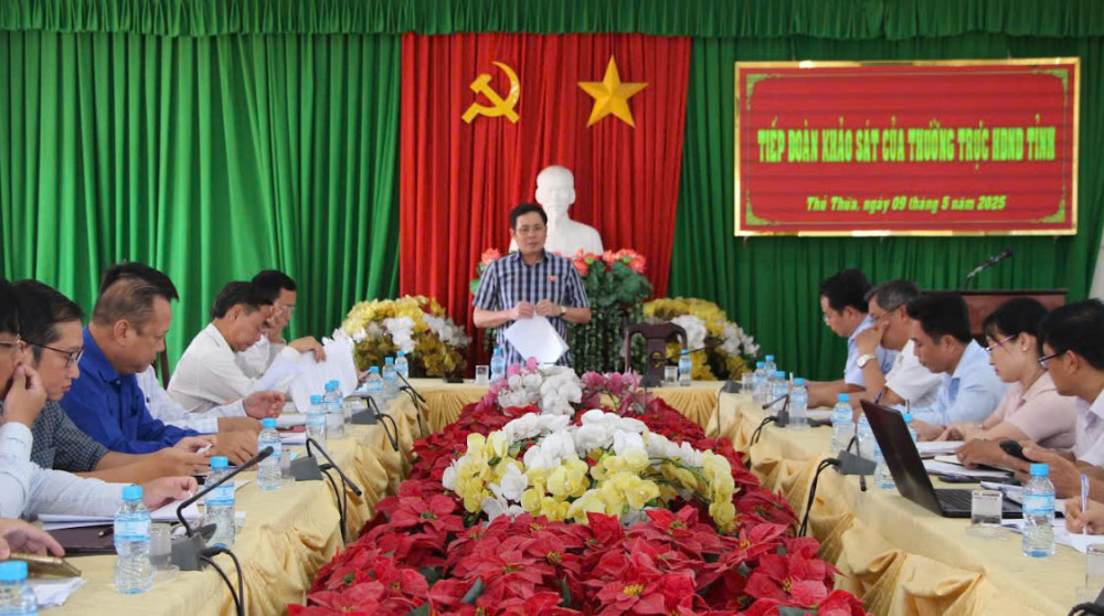 Phó Chủ tịch phụ trách HĐND tỉnh Long An – Mai Văn Nhiều phát biểu tại cuộc làm việc