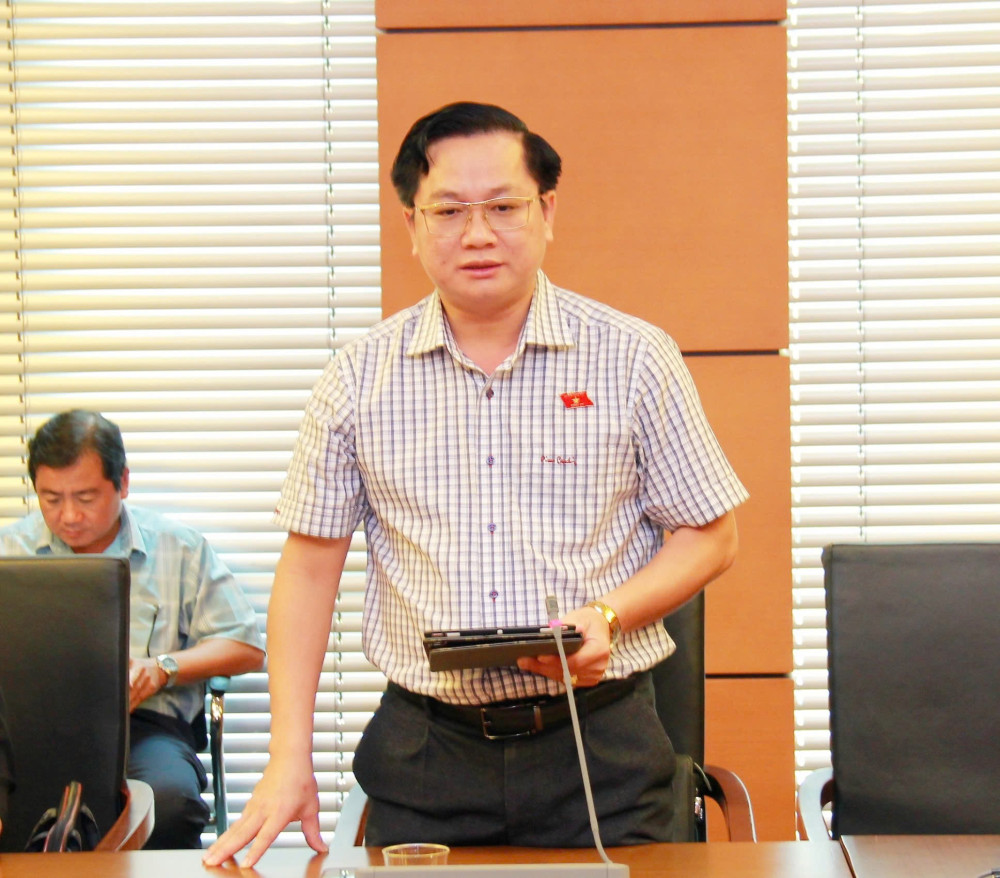 Đại biểu Trần Quốc Quân - Phó Chủ tịch Hội Nông dân tỉnh Long An, tham gia đóng góp dự thảo Luật sửa đổi, bổ sung một số điều của Luật Ban hành văn bản quy phạm pháp luật