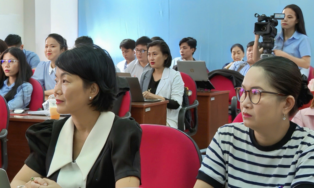 Các học viên tham dự lớp tập huấn