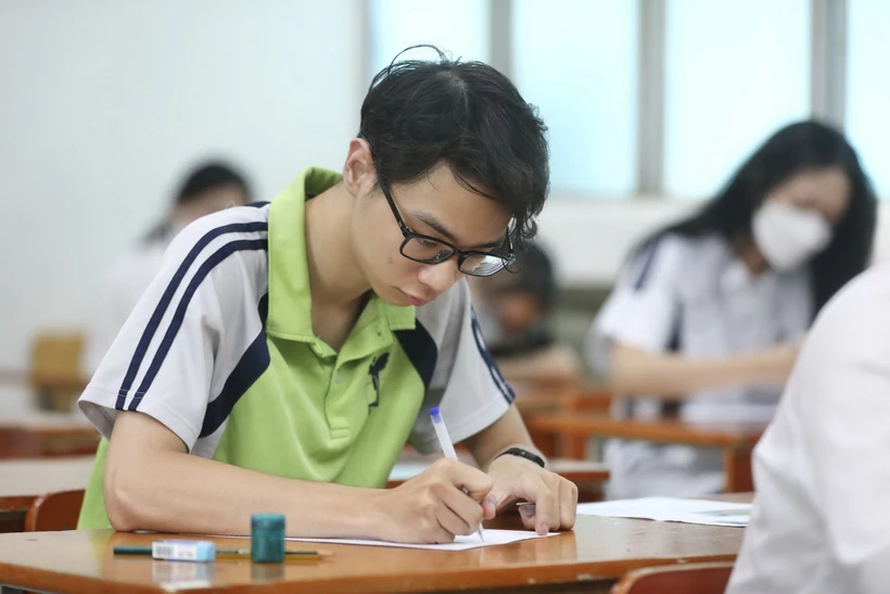 Thí sinh dự thi Tốt nghiệp trung học phổ thông. (Ảnh: TTXVN).
