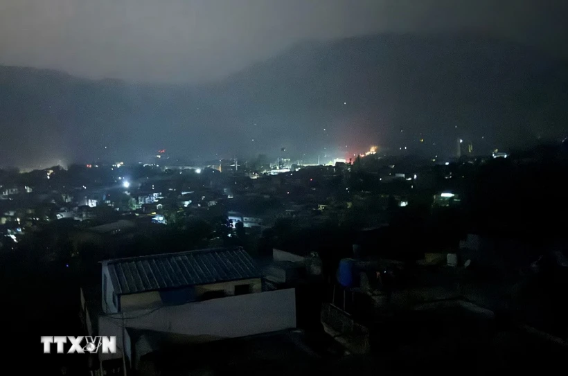 Quang cảnh thành phố Muzaffarabad ở khu vực Kashmir do Pakistan quản lý, một trong những địa điểm bị tấn công từ Ấn Độ, ngày 7/5/2025. (Ảnh: REUTERS/TTXVN)