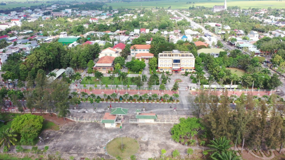 Một góc thị trấn Vĩnh Hưng, huyện Vĩnh Hưng