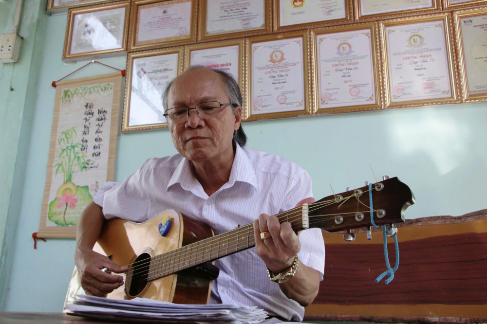 Soạn giả Diệp Vàm Cỏ