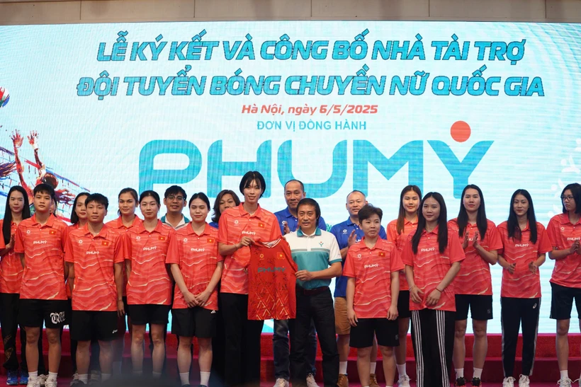 Đón nhận tin vui từ nhà tài trợ độc quyền, Đội tuyển Bóng chuyền Nữ Việt Nam đặt quyết tâm giành huy chương Vàng tại SEA Games 33. (Ảnh: Vietcontent)