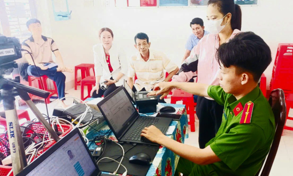 Long An duy trì cấp Căn cước và định danh điện tử trong dịp Lễ 30/4 và 01/5