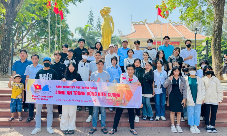 Nuôi dưỡng tình yêu lịch sử trong học đường