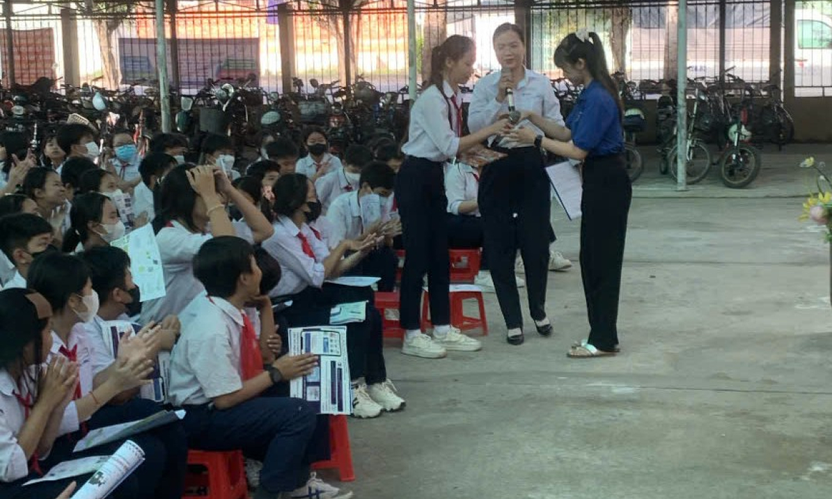 Tiết kiệm điện trong trường học