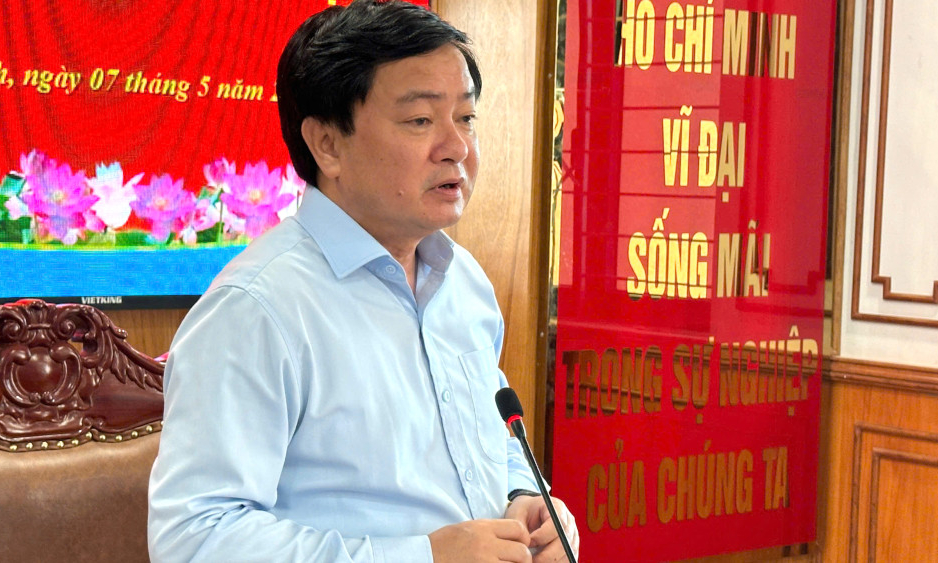 Bí thư Tỉnh ủy - Nguyễn Văn Quyết làm việc với Ban Thường vụ Huyện ủy Tân Thạnh