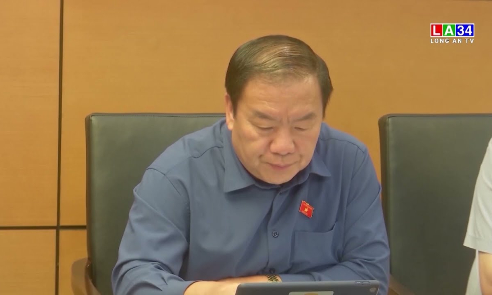 Đoàn ĐBQH tỉnh Long An nhấn mạnh kiểm soát chất lượng hàng hóa và cơ chế hỗ trợ đổi mới sáng tạo