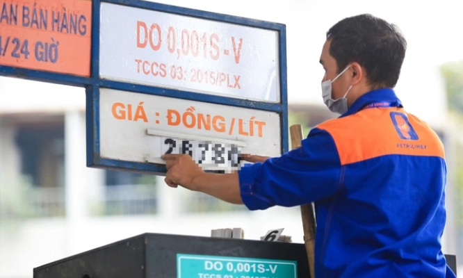 Giá xăng dầu hôm nay 08/5: Lập cú đúp giảm trong 1 tuần